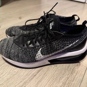 Nike Woman’s Fly Knit